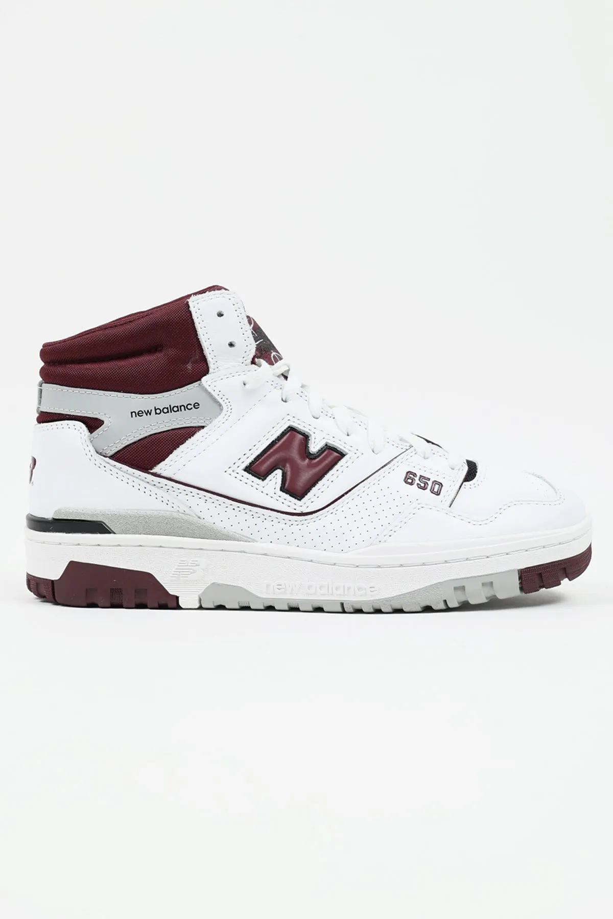 650 - White/Burgundy