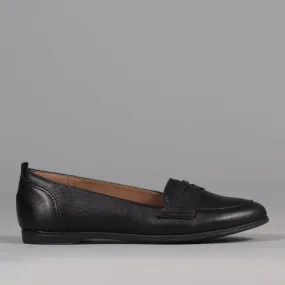 Flat Loafer in Black - 12644