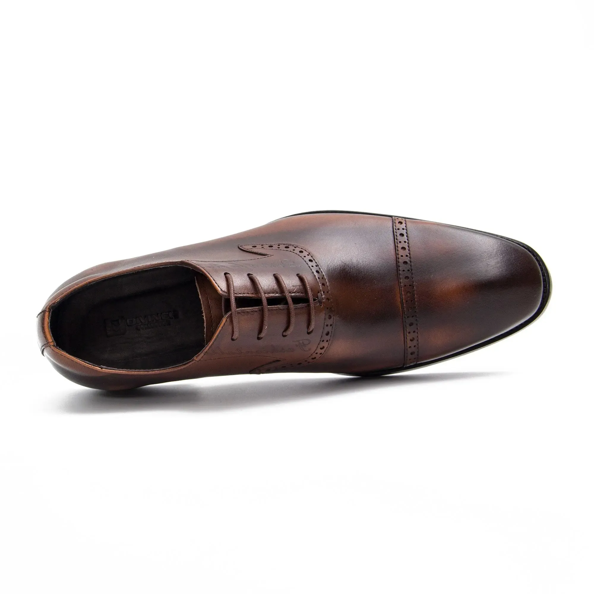 Men's brown Oxford dress shoes